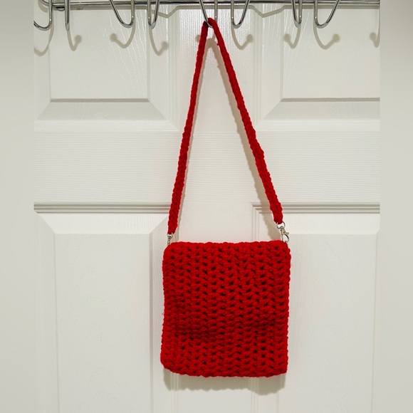 Handmade Red Crochet Purse - Picture 2 of 5